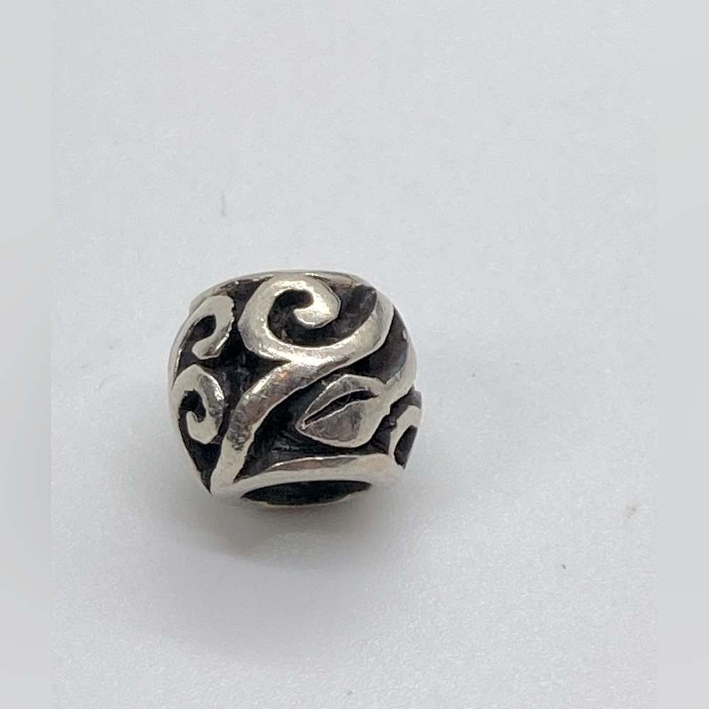 Persona 925 Sterling Silver Leaf & Vines Design Charm Bead